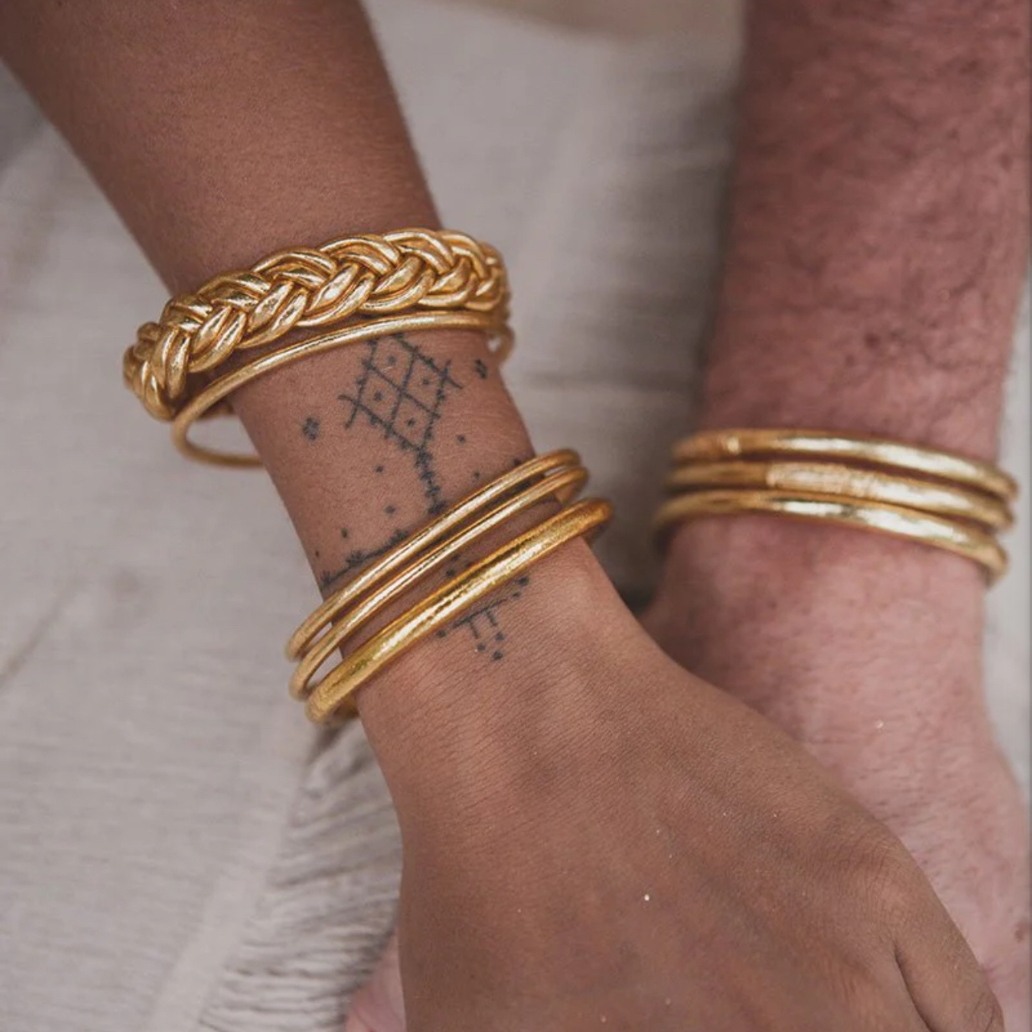 Layali doppelt-geflochtener Armreif Gold