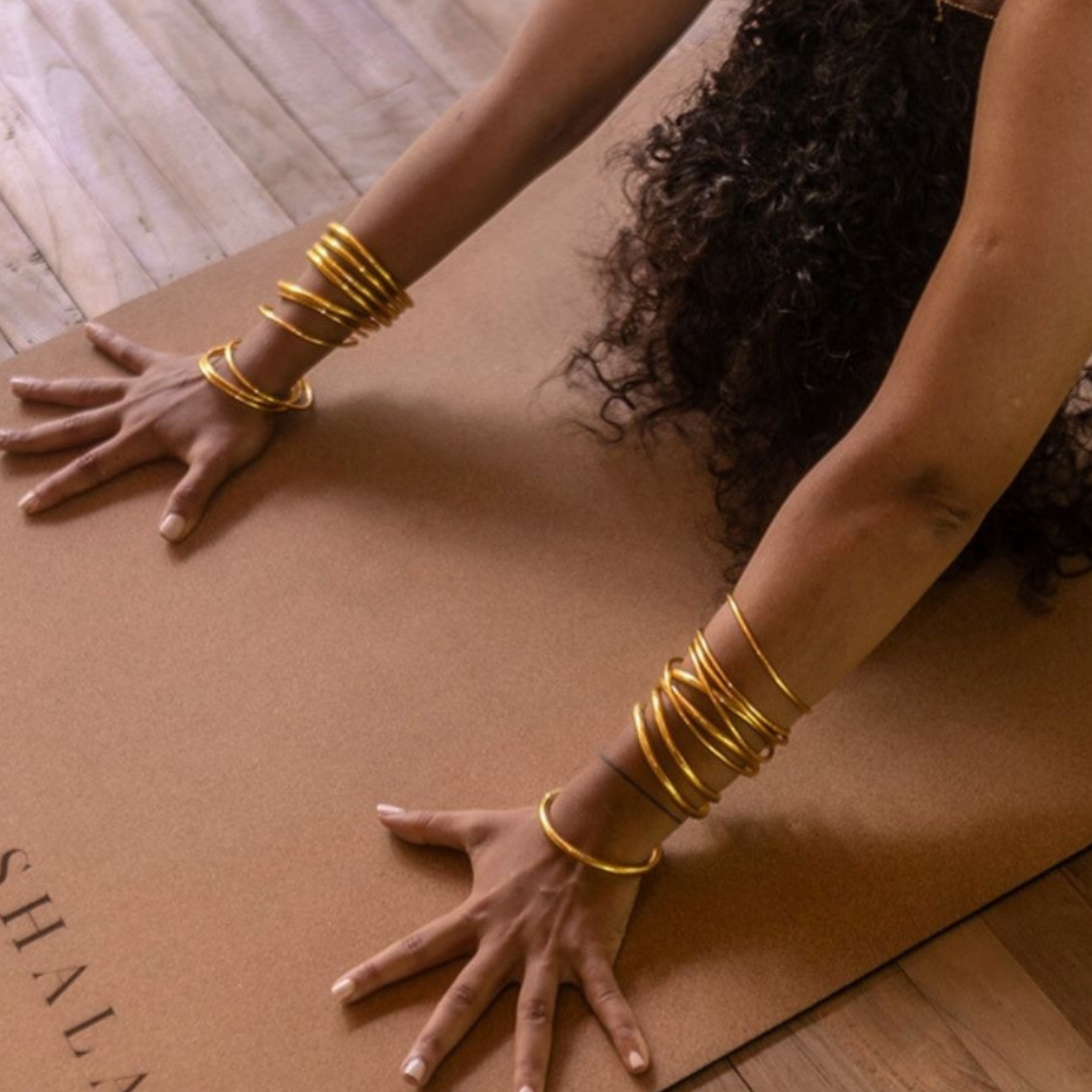 Layali Mantra-Armreif (kräftig)