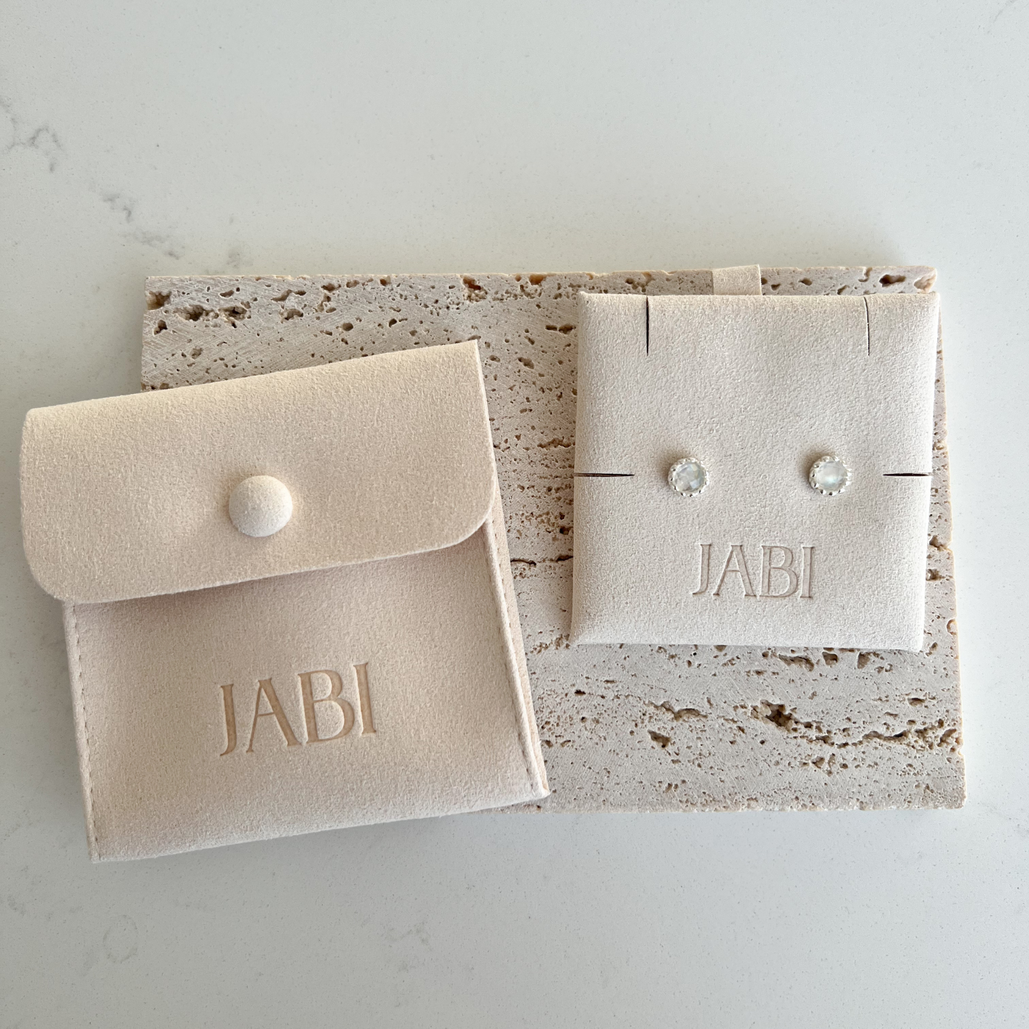 Naya Ohrstecker - Regenbogen Mondstein