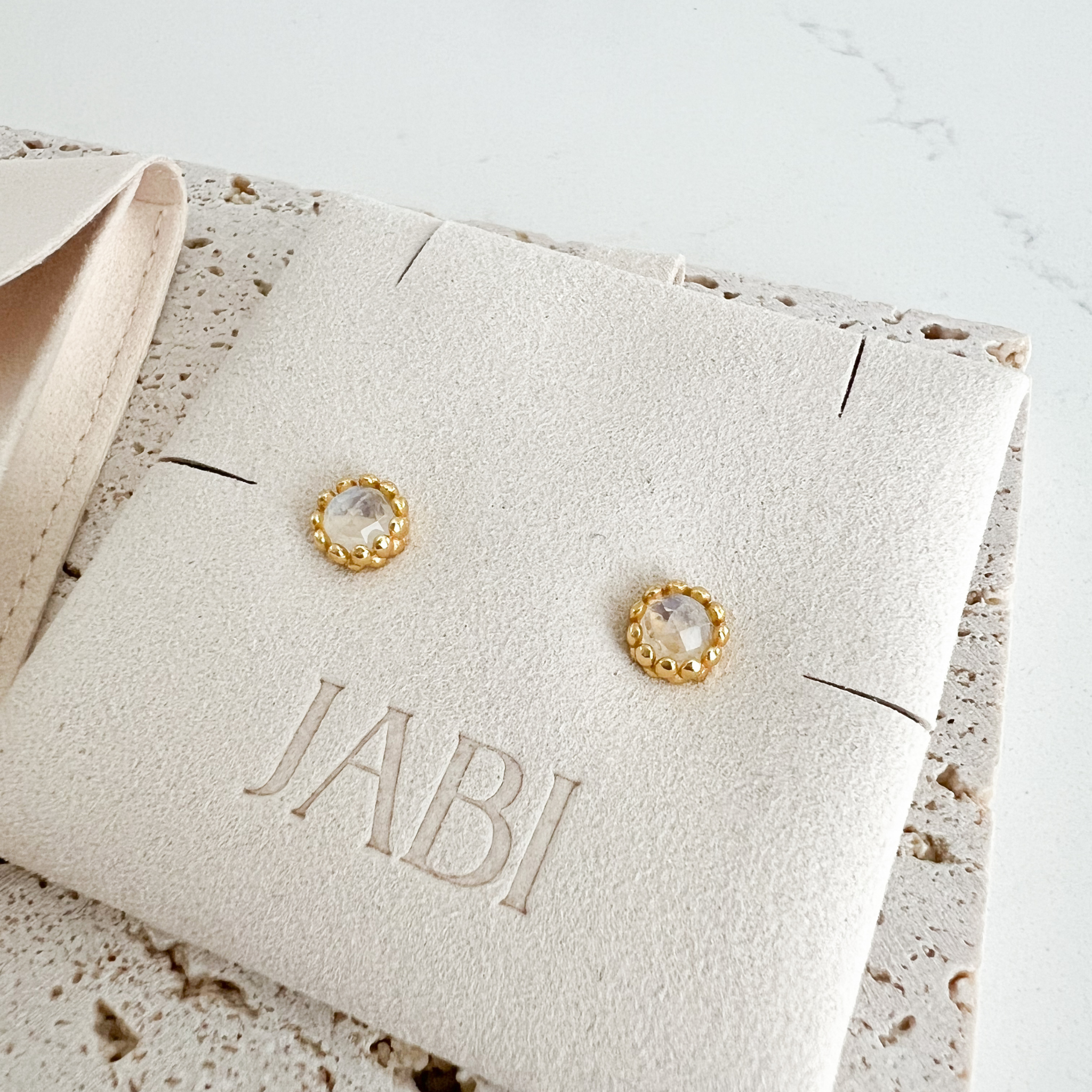 Naya Ohrstecker -  Regenbogen Mondstein