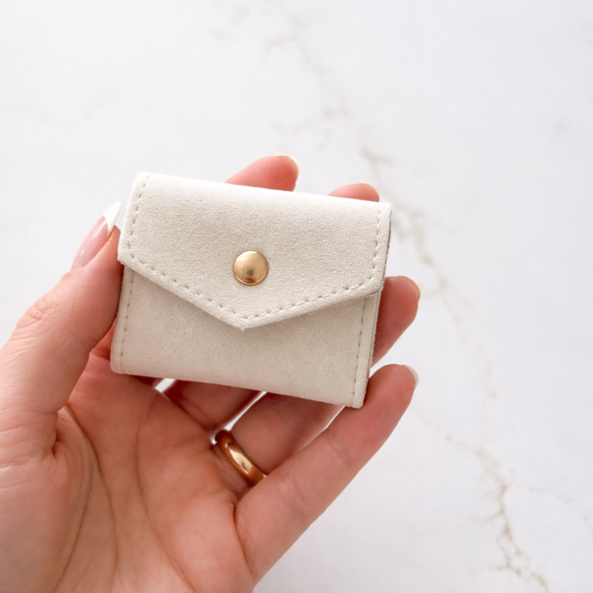Travel Pouch für Schmuck – kompakt & elegant